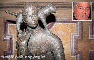 Viterbo - Una scultura del maestro Alessio Paternesi