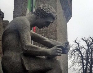 Vitorchiano - La statua di MarzioVitorchiano - La statua di Marzio