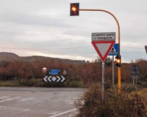 Vejano - Il semaforo non funzionante sulla ss Cassia al km 60