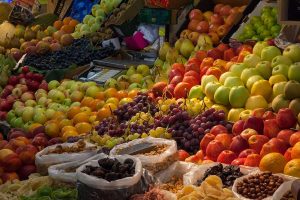 Mercato - Un banco di frutta
