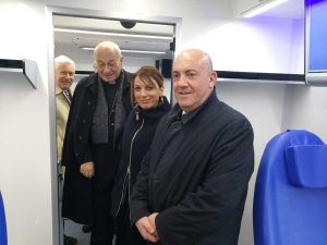 Viterbo - L’Avis dona una nuova autoemoteca alla Asl