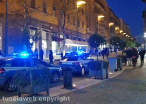 Viterbo - Botte in via Marconi - L'intervento della polizia - Foto Paolo Cappelli