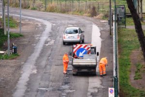 "A quando i lavori di asfaltatura su via campo Scolastico?"