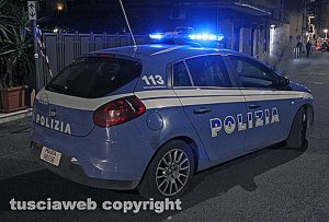 Un'auto della polizia