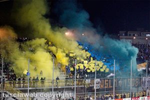 Sport - Calcio - Viterbese - La curva gialloblù