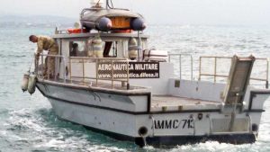 I sommozzatori dell'Aeronautica militare a Terracina