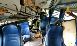 Milano - Treno deraglia - I soccorsi
