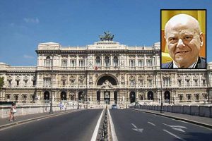 La suprema corte di Cassazione - Nel riquadro: Giovanni Mammone