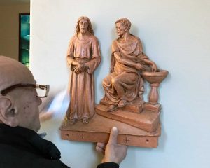 Le stazioni della Via Crucis della chiesa di Villanova