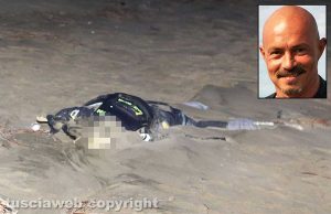 Sabaudia - Lo scheletro ritrovato sulla spiaggia - Nel riquadro Virginio Nottola