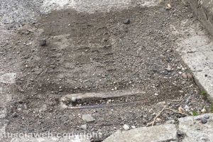 Viterbo - Un tombino in via della Pila