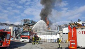 Como - Esplosione in un’aziendaComo - Esplosione in un’azienda