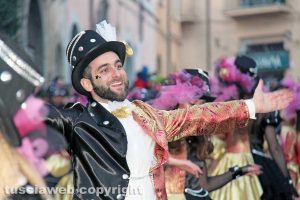 Ronciglione - Carnevale 2018 - Sfilano carri e maschere