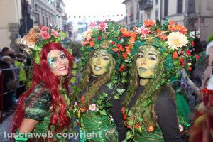 Ronciglione - Carnevale 2018 - Sfilano carri e maschere