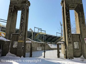 Viterbo - Lo stadio Enrico Rocchi ricoperto di neve