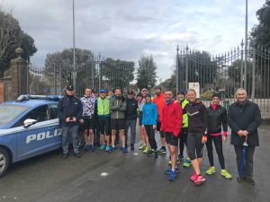 Viterbo - L'Asd Viterbo runners e la polizia a pratogiardino Lucio Battisti