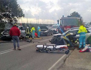 Civitavecchia - Schianto fra tre auto sull'Aurelia