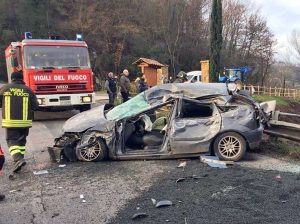 Civita Castellana - Tir contro auto