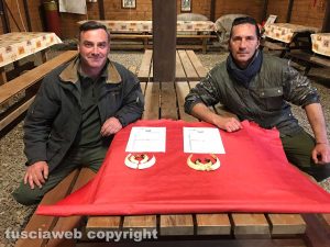 Il trofeo degli ungulati abbattuti - I vincitori, da sinistra Francesco Fani e Massimiliano Sestili