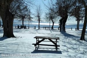 San Lorenzo nuovo - San Lorenzo nuovo coperta dalla neve