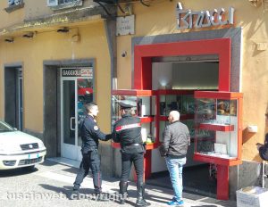 Rapina alla gioielleria Bracci