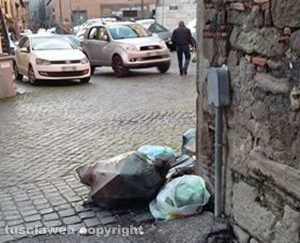 VIterbo - Rifiuti in via S. Leonardo
