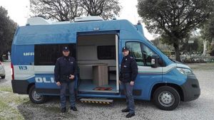 Viterbo - Il camper della polizia di stato a pratogiardino