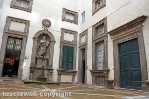 Viterbo - Palazzo Brugiotti