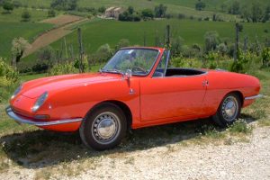 Motori - Una Fiat 850 spider