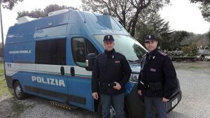 Viterbo - Il camper della polizia di stato a pratogiardino