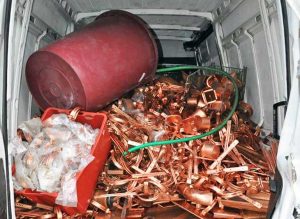 Il furgone rubato a Civita Castellana pieno di rame