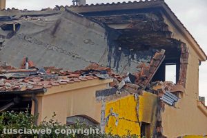 Montalto di Castro - La villetta esplosa a Torre di Maremma