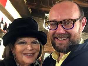 L'attrice Claudia Cardinale con Paolo Bianchini al Vecchio orologio