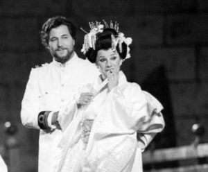 Il tenore Veriano Luchetti con la moglie, il soprano Mietta Sighele