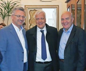 A sinistra il sindaco di Sutri, Guido Cianti