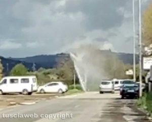Viterbo - Esplode tubatura al Poggino
