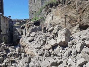 Chia - Il crollo nel centro storico