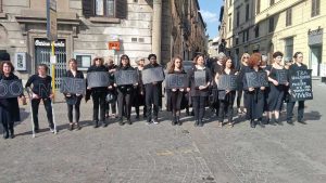 Viterbo - La manifestazione delle donne in nero