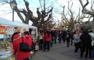 Marta - Le bancarelle sul lungolago