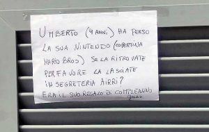 Viterbo - Bimbo perde il regalo di compleanno - L'appello della mamma