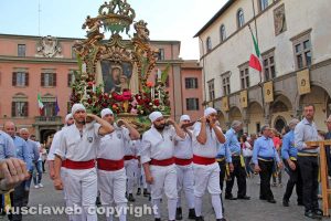 Viterbo - Il trasporto della macchina di Maria Santissima Liberatrice