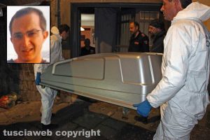 Viterbo - Omicidio in via Fontanella del Suffragio - L'intervento della polizia scientifica - Nel riquadro: Daniele Barchi