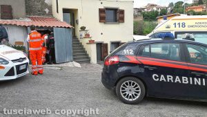 Montefiascone - Uomo trovato impiccato in una rimessa - 118 e carabinieri