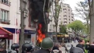 Primo maggio di scontri a Parigi