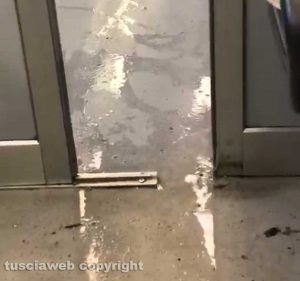 Infiltrazioni d'acqua sulla Roma-Civita Castellana-Viterbo