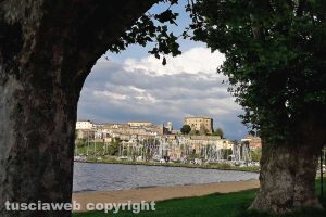 Capodimonte - Il lungolago