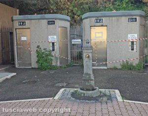 Viterbo - I bagni pubblici a piazza dei caduti chiusi