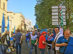 Roma - Manifestazione della polizia penitenziaria davanti Regina Coeli