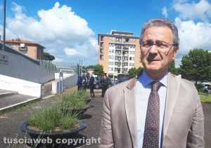 Viterbo - Giancarlo Gabbianelli all'uscita del tribunale