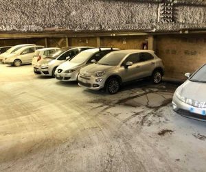 Orte - Parcheggio imbiancato di schiuma antincendio
